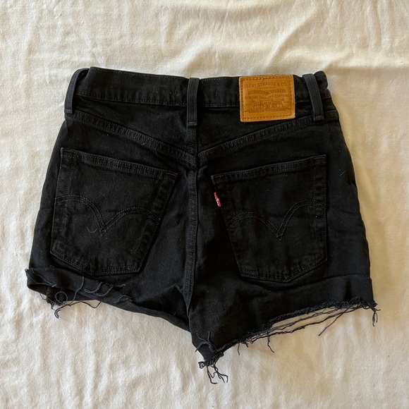 levi’s jean shorts - Picture 2 of 5